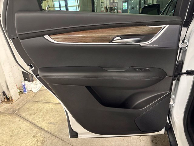 Used 2023 Cadillac XT5 Sportv w/ Platinum Package AWD/4WD image 34