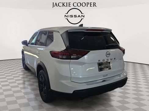 New 2026 Nissan Rogue SV w/ Cold Weather Package FWD image 7