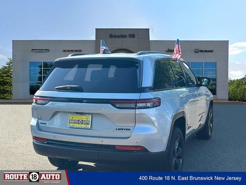 Used 2024 Jeep Grand Cherokee Limited w/ Black Appearance Package AWD/4WD image 6