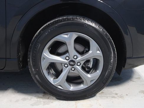 Used 2024 Ford Escape ST-Line w/ Tech Pack #1 AWD/4WD image 31