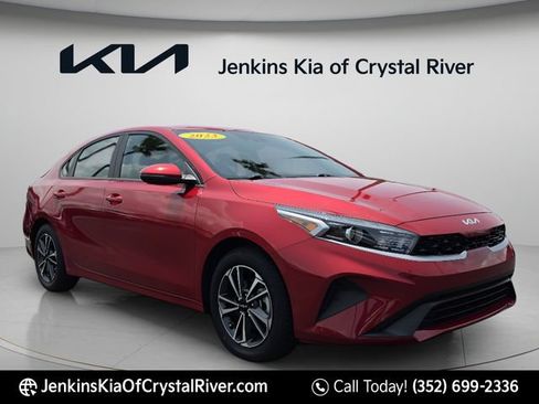 Certified 2023 Kia Forte LXS w/ LXS Technology Package FWD image 1
