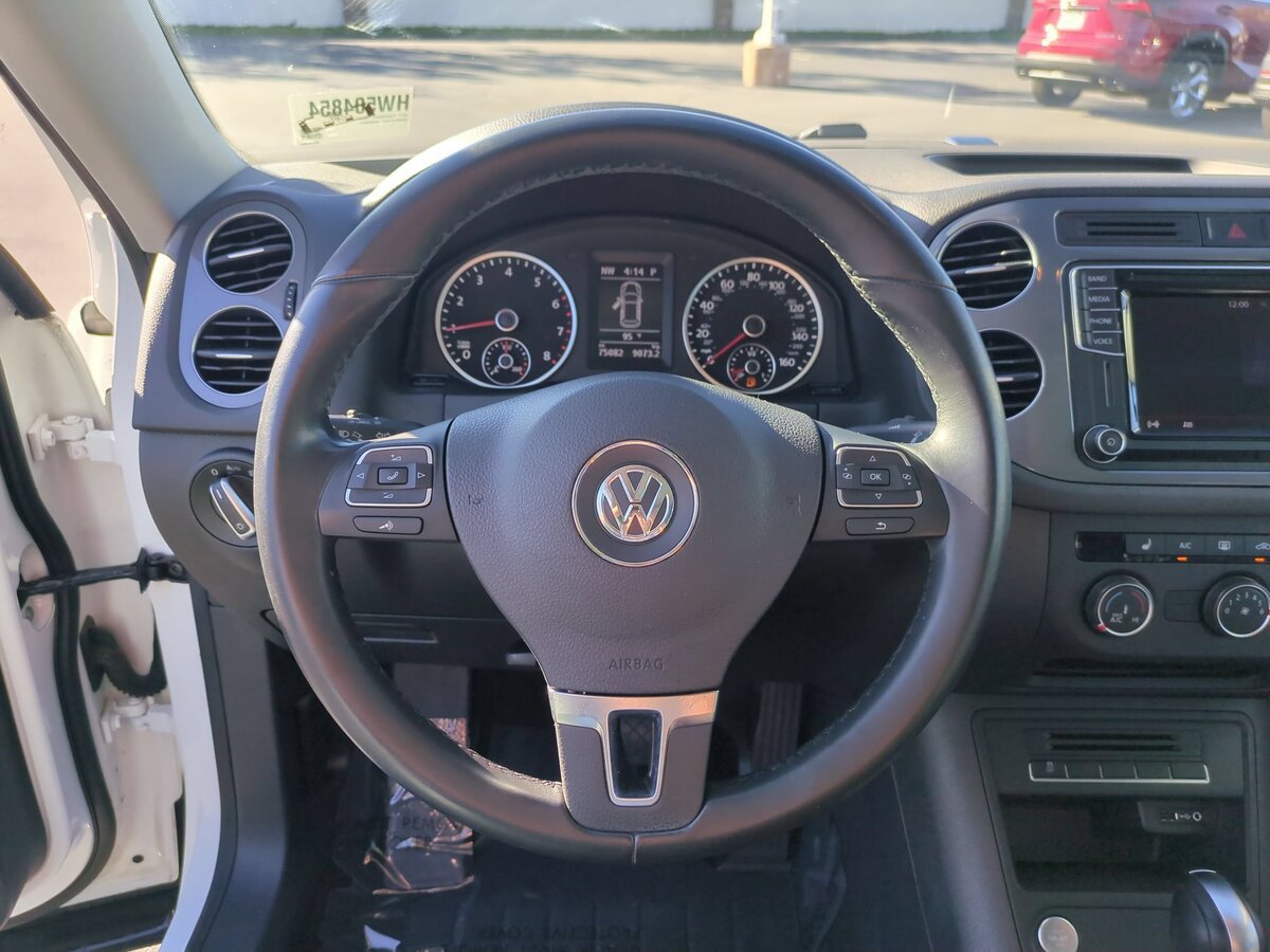 Used 2017 Volkswagen Tiguan Wolfsburg Edition FWD image 17