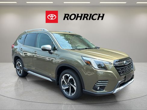 Used 2024 Subaru Forester Touring AWD/4WD image 4