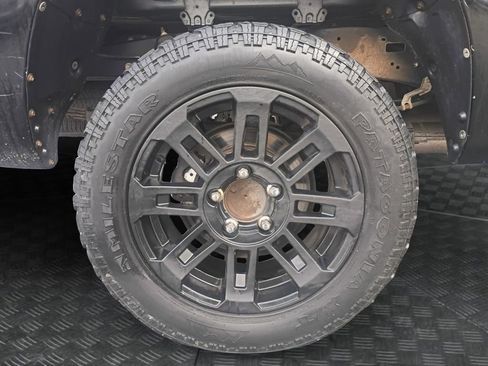 Used 2012 Toyota Tundra 2WD CrewMax w/ SR5 Pkg image 23