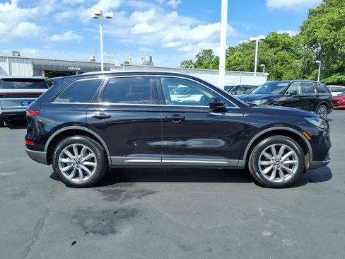 Certified 2022 Lincoln Corsair AWD w/ Premium Package image 8