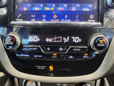 Used 2019 Nissan Murano SV image 19