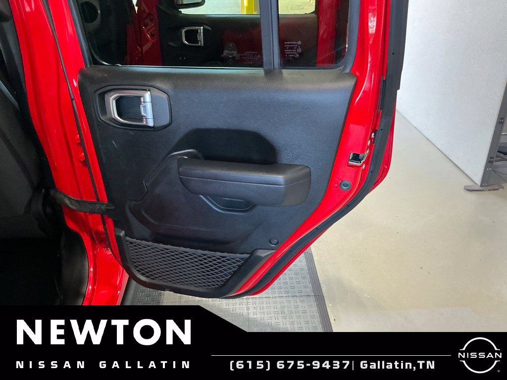 Used 2024 Jeep Wrangler Unlimited AWD/4WD image 44