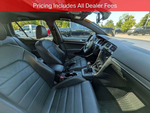 Used 2020 Volkswagen GTI SE FWD image 9