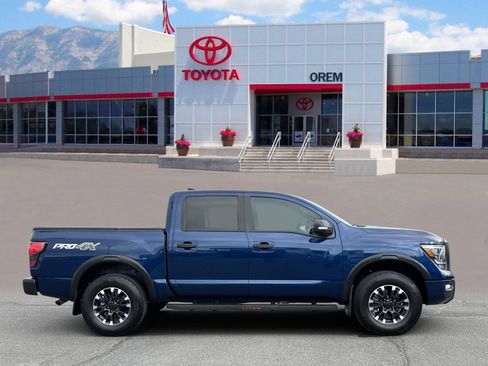 Used 2023 Nissan Titan PRO-4X w/ Pro-4x Convenience Package AWD/4WD image 3