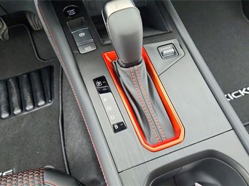 New 2025 Nissan Kicks SR image 24
