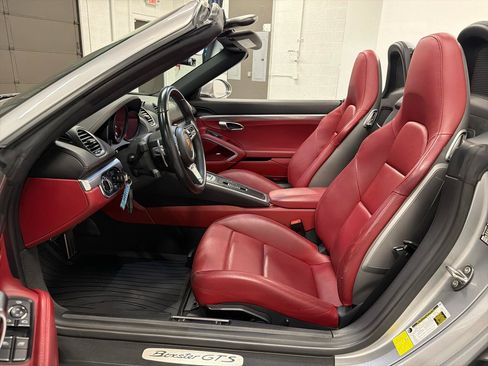 Used 2018 Porsche 718 Boxster GTS RWD image 15