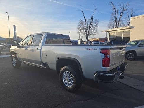 Used 2022 Chevrolet Silverado 3500 LT w/ Convenience Package image 7
