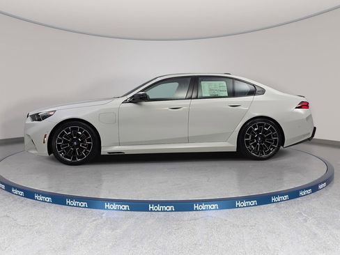 New 2026 BMW M5 w/ Executive Package AWD/4WD image 8