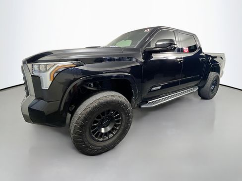Used 2024 Toyota Tundra Platinum AWD/4WD image 9