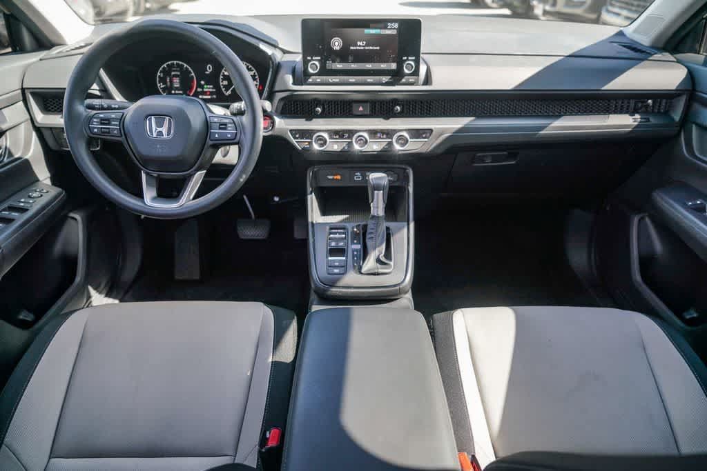 Used 2025 Honda CR-V EX image 7