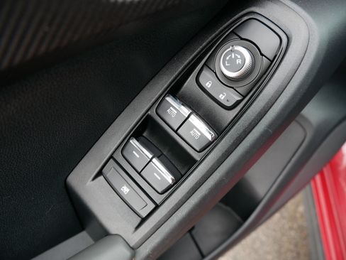 Certified 2024 Subaru Crosstrek 2.5i Limited w/ Crosstrek Mirror Package image 19