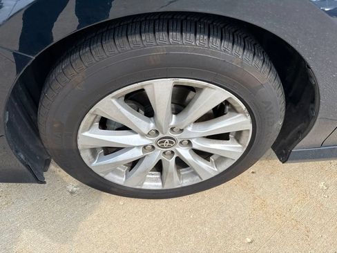 Used 2020 Toyota Camry LE FWD image 13