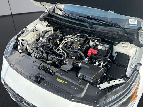 Used 2023 Nissan Altima 2.5 S FWD image 14