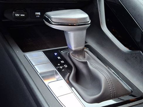 Used 2023 Hyundai Elantra SEL w/ Convenience Package image 16