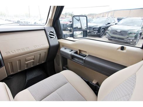 Used 2016 Ford F250 XLT w/ XLT Value Package image 9