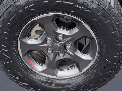 Used 2020 Jeep Gladiator Rubicon image 39