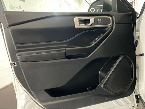 Used 2020 Ford Explorer XLT w/ Equipment Group 202A image 24