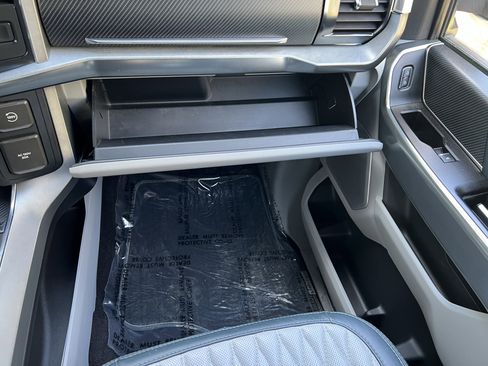 Used 2022 Ford F150 Limited image 32