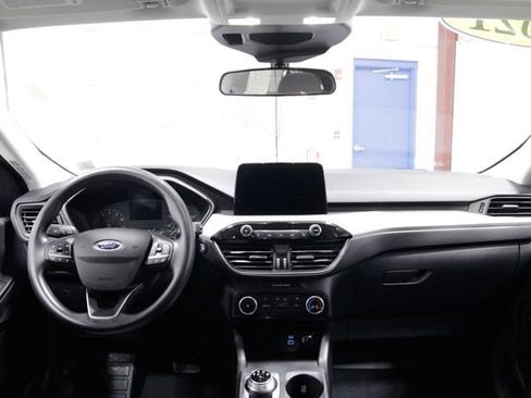 Used 2021 Ford Escape SE image 16