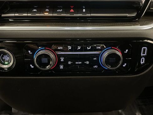 Used 2022 Chevrolet Silverado 1500 LT image 13