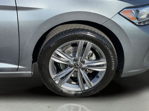 Used 2024 Volkswagen Jetta SE FWD image 31