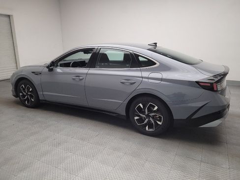 Used 2025 Hyundai Sonata SEL FWD image 3