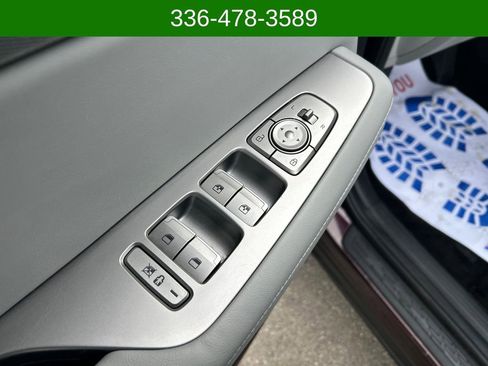 Used 2020 Hyundai Palisade SEL w/ Premium Package image 11