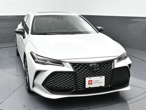 Certified 2021 Toyota Avalon Touring FWD image 3