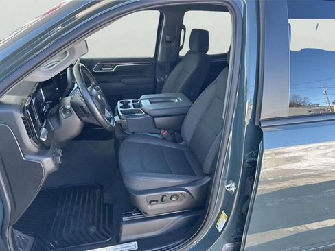 Used 2025 Chevrolet Silverado 1500 LT image 18