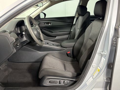 Used 2023 Honda Accord EX image 5
