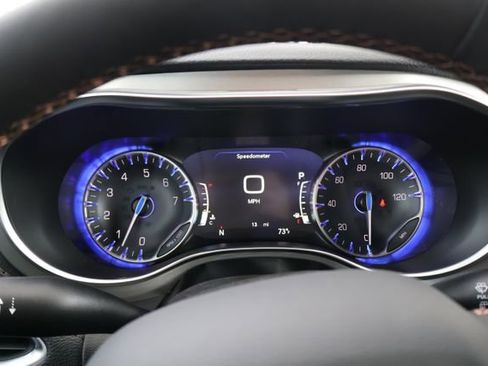 New 2026 Chrysler Pacifica Pinnacle image 18