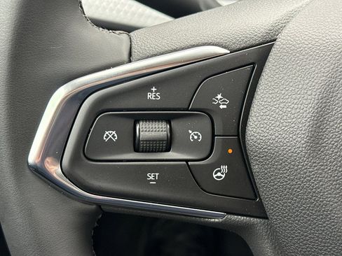 Used 2025 Chevrolet Trax LT w/ Driver Confidence Package FWD image 20