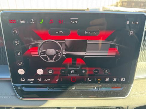 New 2026 Volkswagen Tiguan SE R-Line image 18