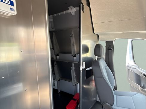 Used 2024 RAM ProMaster 3500 w/ Delivery Van Package FWD image 32