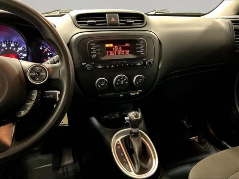 Used 2016 Kia Soul FWD image 9