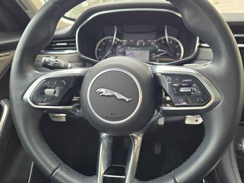 Used 2023 Jaguar F-PACE S image 35