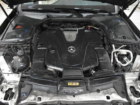 Used 2018 Mercedes-Benz E 400 4MATIC Sedan image 8