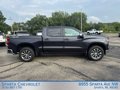 Used 2024 Chevrolet Silverado 1500 LT AWD/4WD image 2