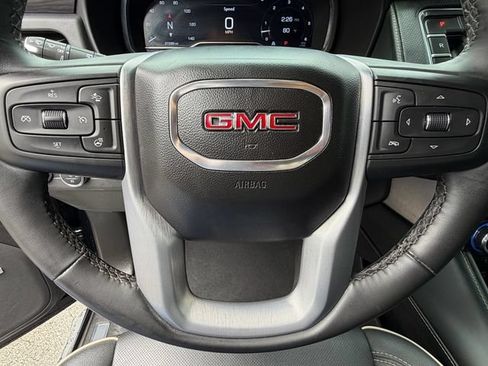 Used 2023 GMC Yukon SLT w/ SLT Premium Package RWD image 23
