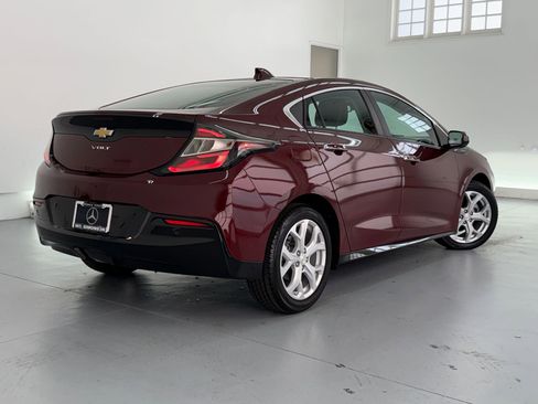 Used 2017 Chevrolet Volt Premier w/ Driver Confidence II Package image 8