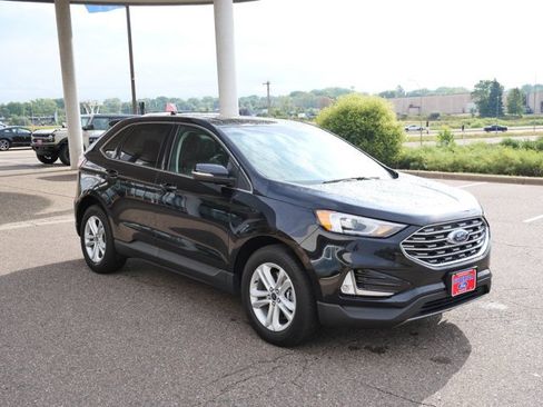 Certified 2020 Ford Edge SEL w/ Convenience Package AWD/4WD image 3