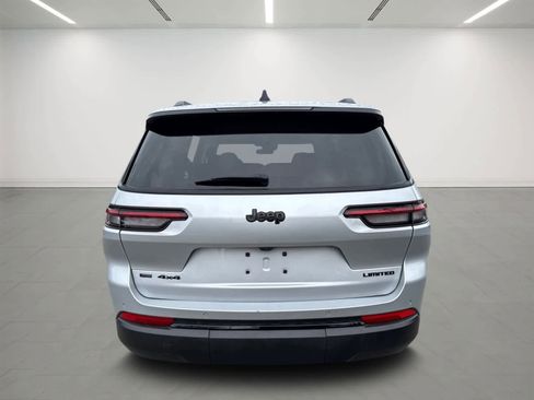 Used 2023 Jeep Grand Cherokee L Limited w/ Black Appearance Package image 5