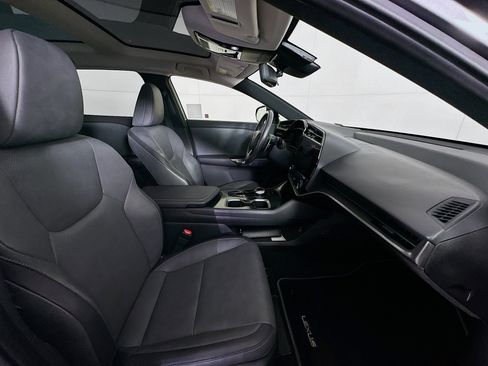 Used 2023 Lexus RZ 450e Premium w/ Technology Package image 31