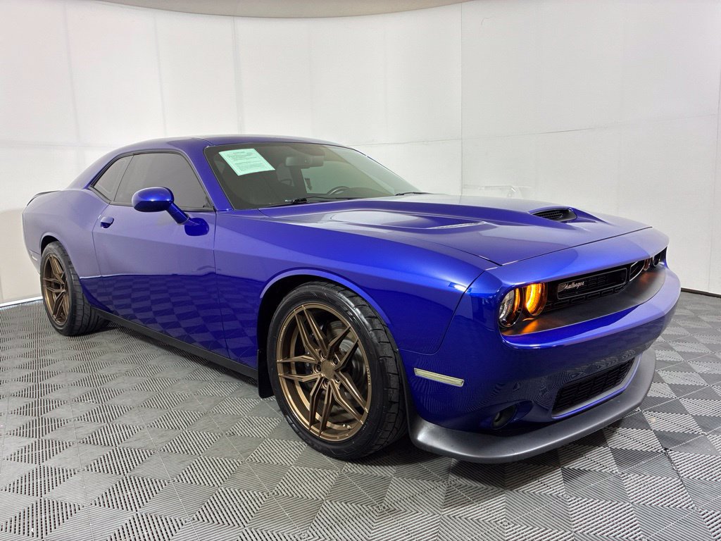 Used 2021 Dodge Challenger R/T Scat Pack RWD image 4