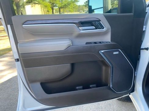 Used 2024 Chevrolet Silverado 2500 LTZ w/ LTZ Texas Edition image 20